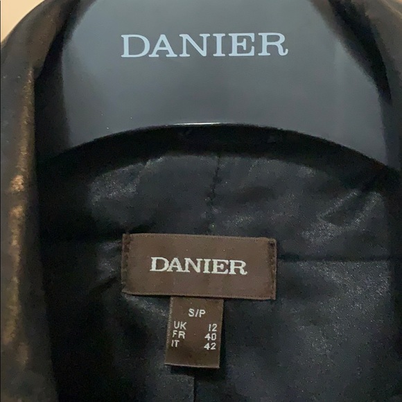 Danier leather jacket - Picture 2 of 7